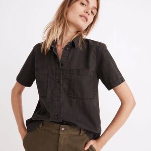 Madewell Cotton Denim Short-Sleeve Button-Up Shirt in Lunar Wash (Washed Black)